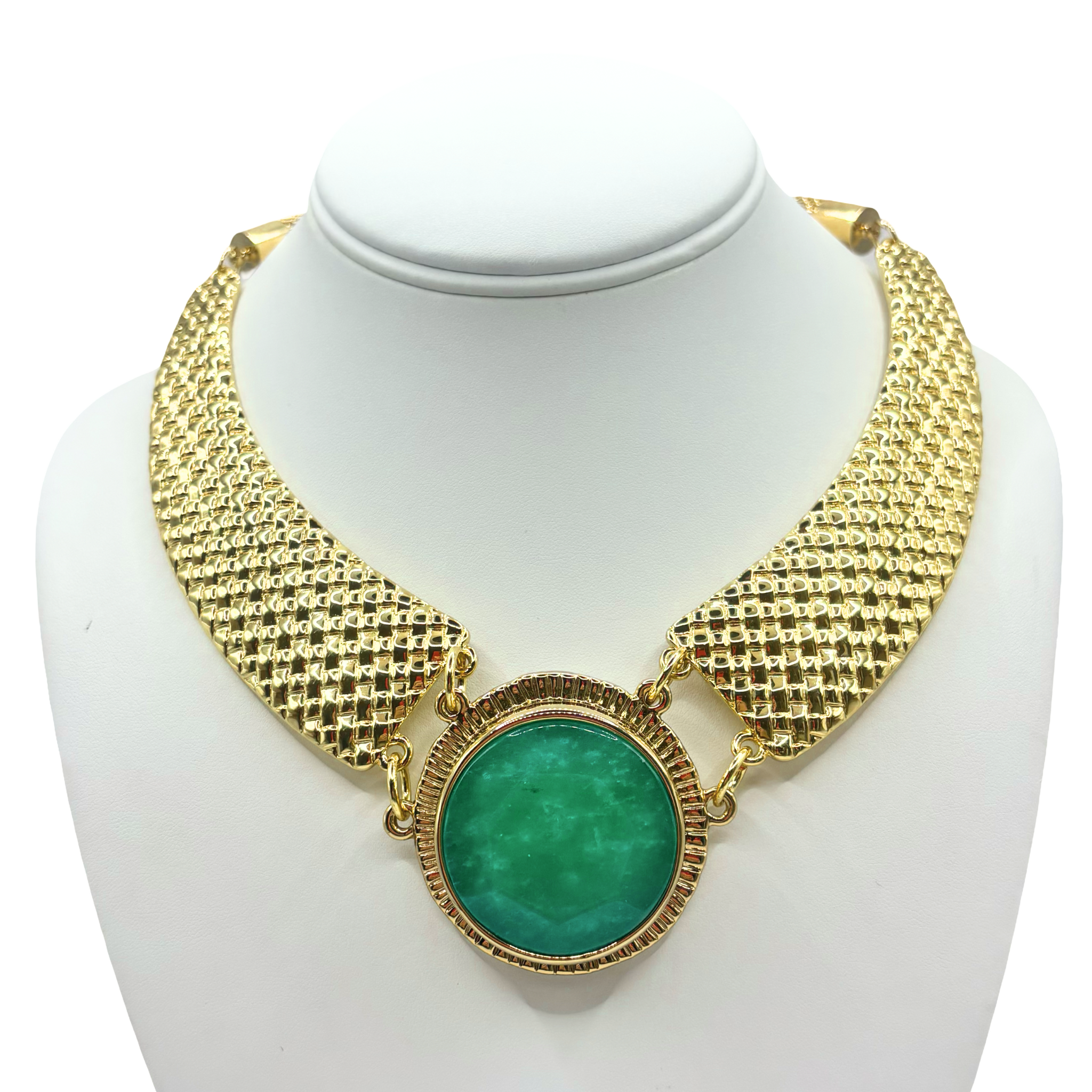 CleoNecklace-signaturemagneticclasp_2