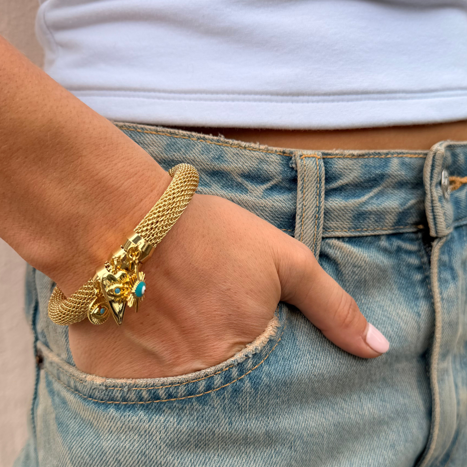 MeshCharmBracelet-Good Fortune -onmodel-signaturemagneticclasp
