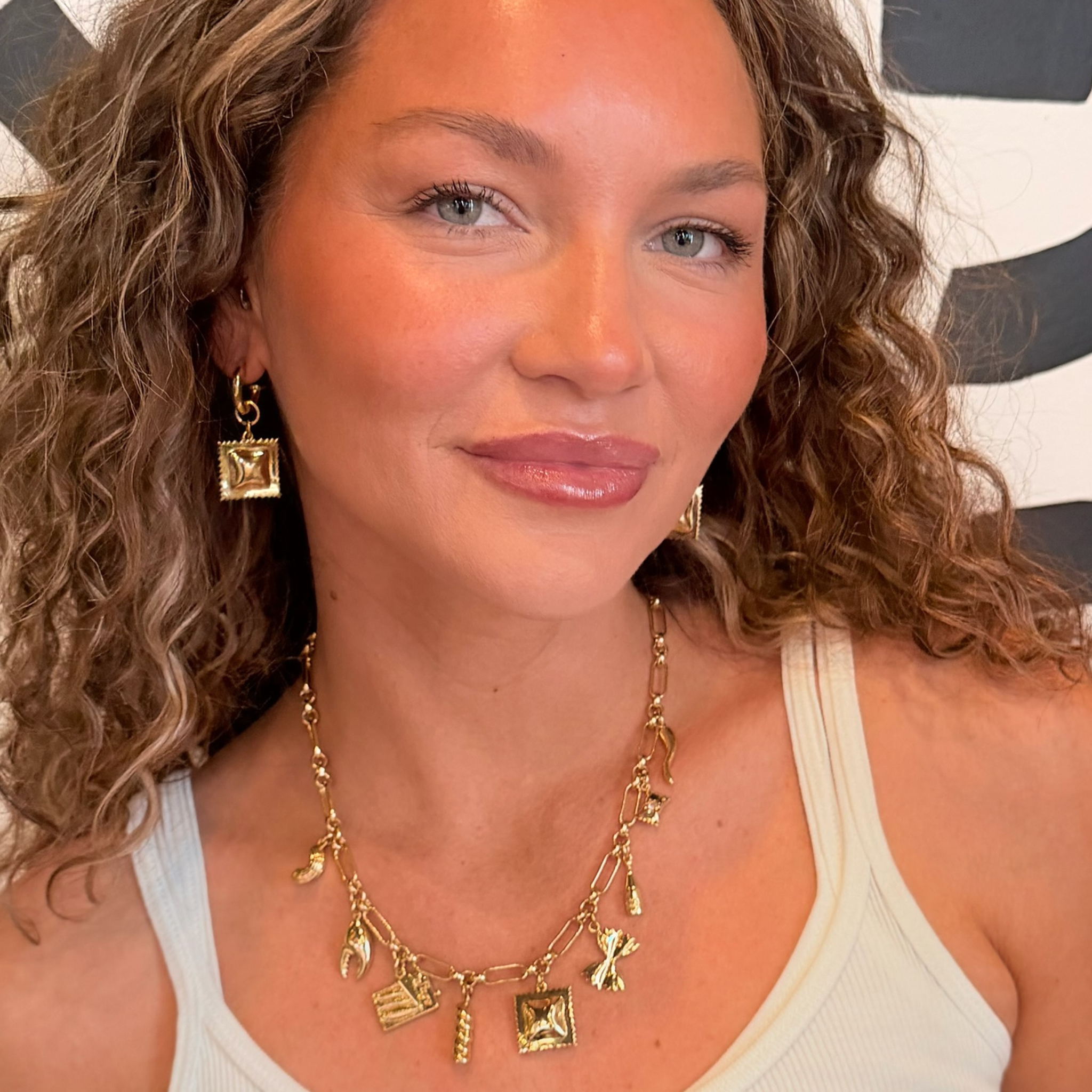 That_sAmoreNecklace-onmodel