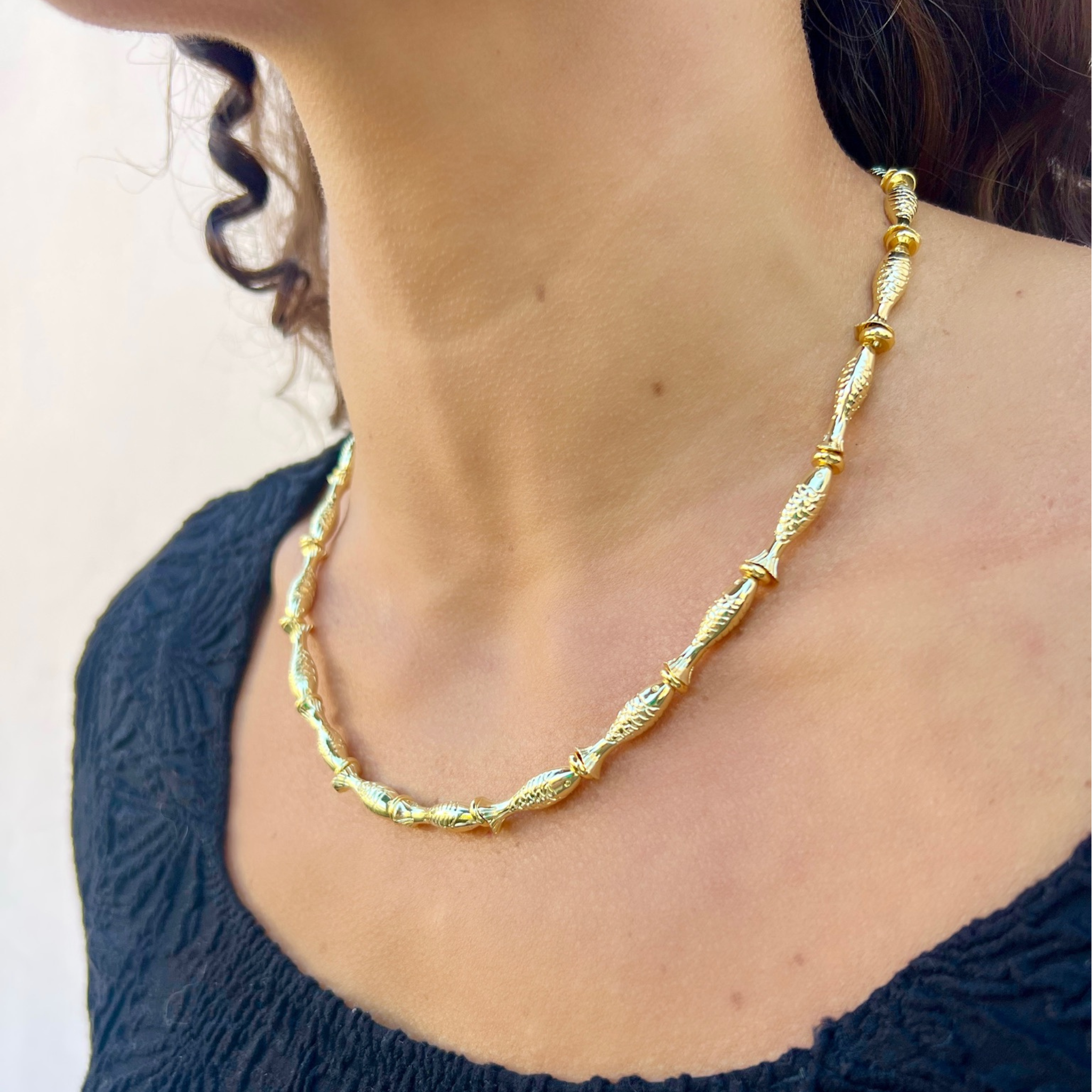 CatchoftheDayNecklaceonmodel