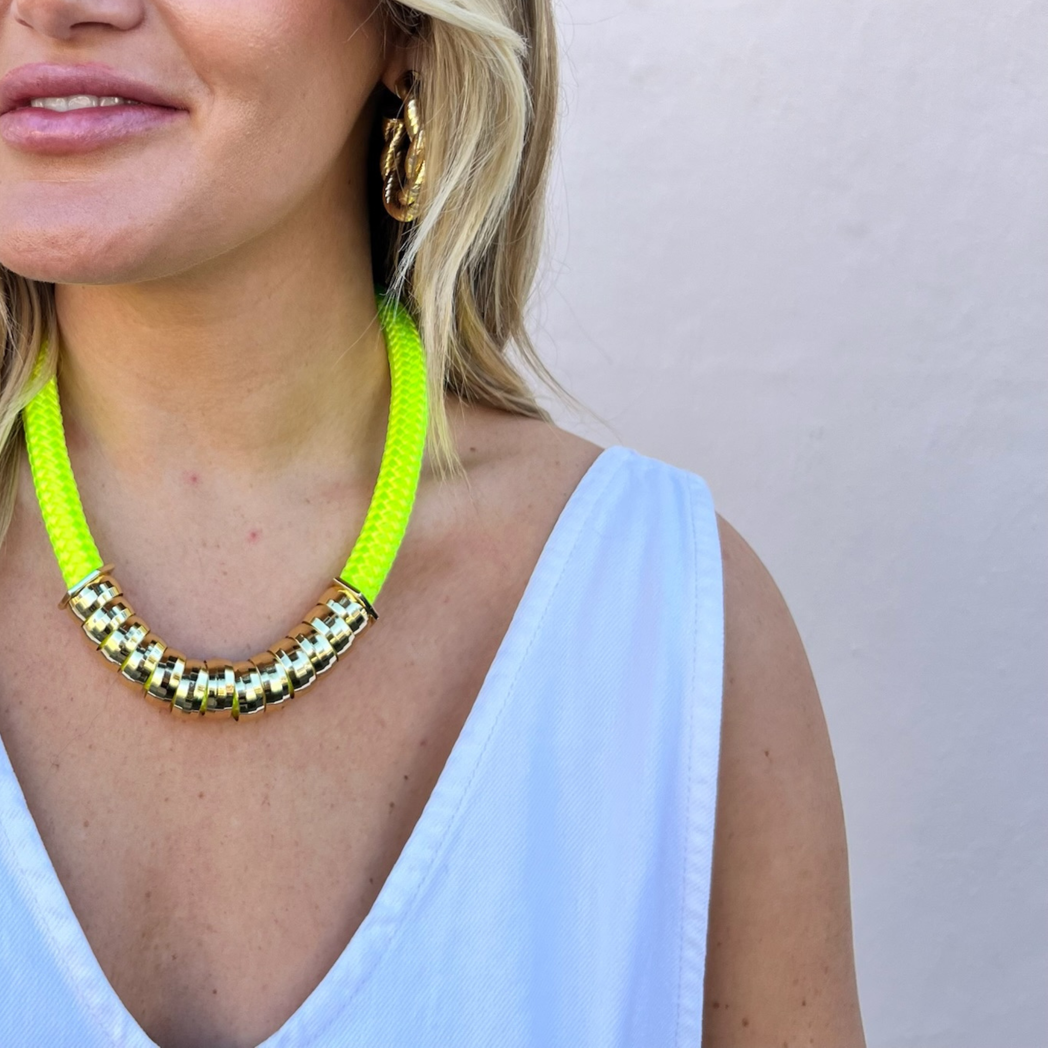 Classic Necklace Neon Yellow 