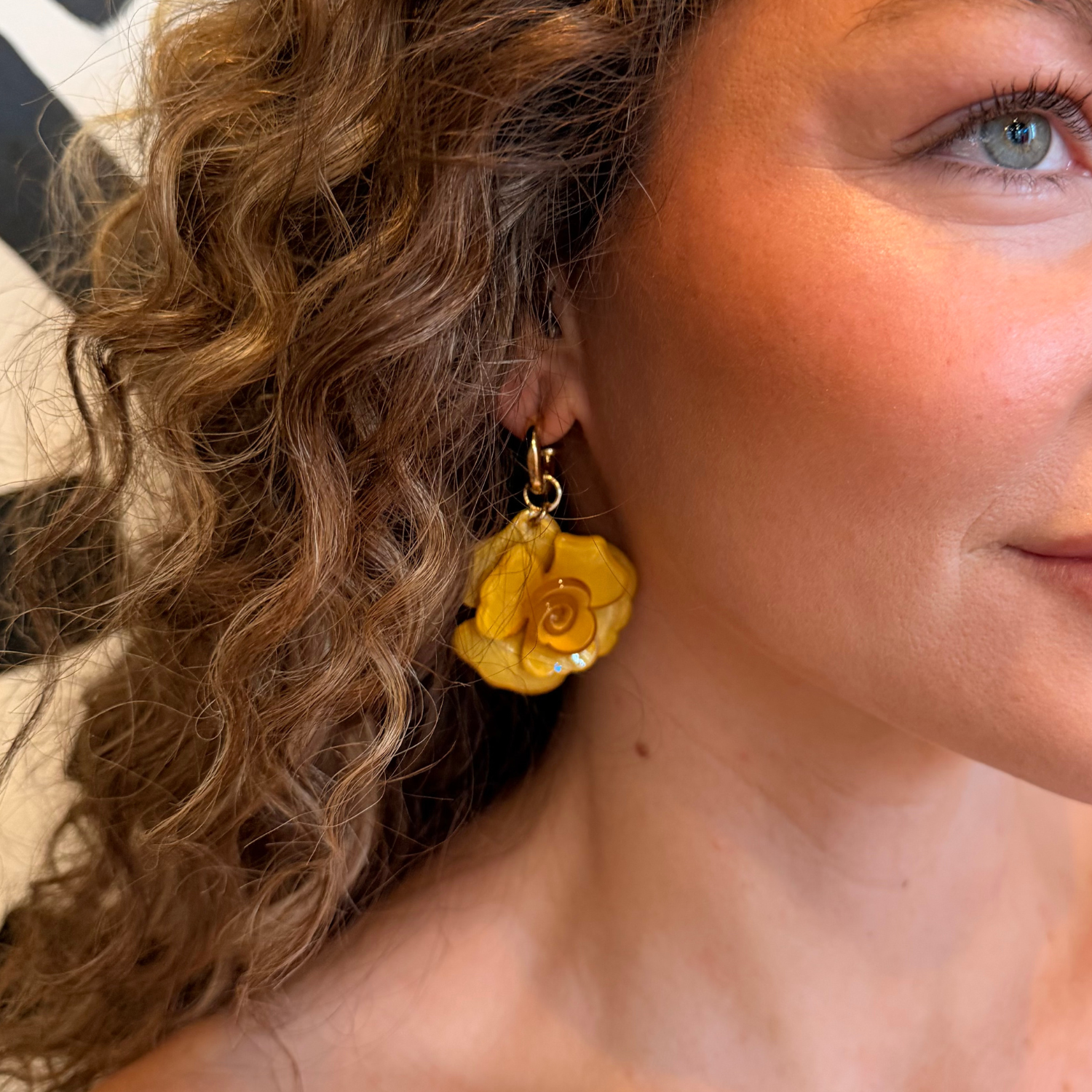 Fiore Yellow Earrings-on model