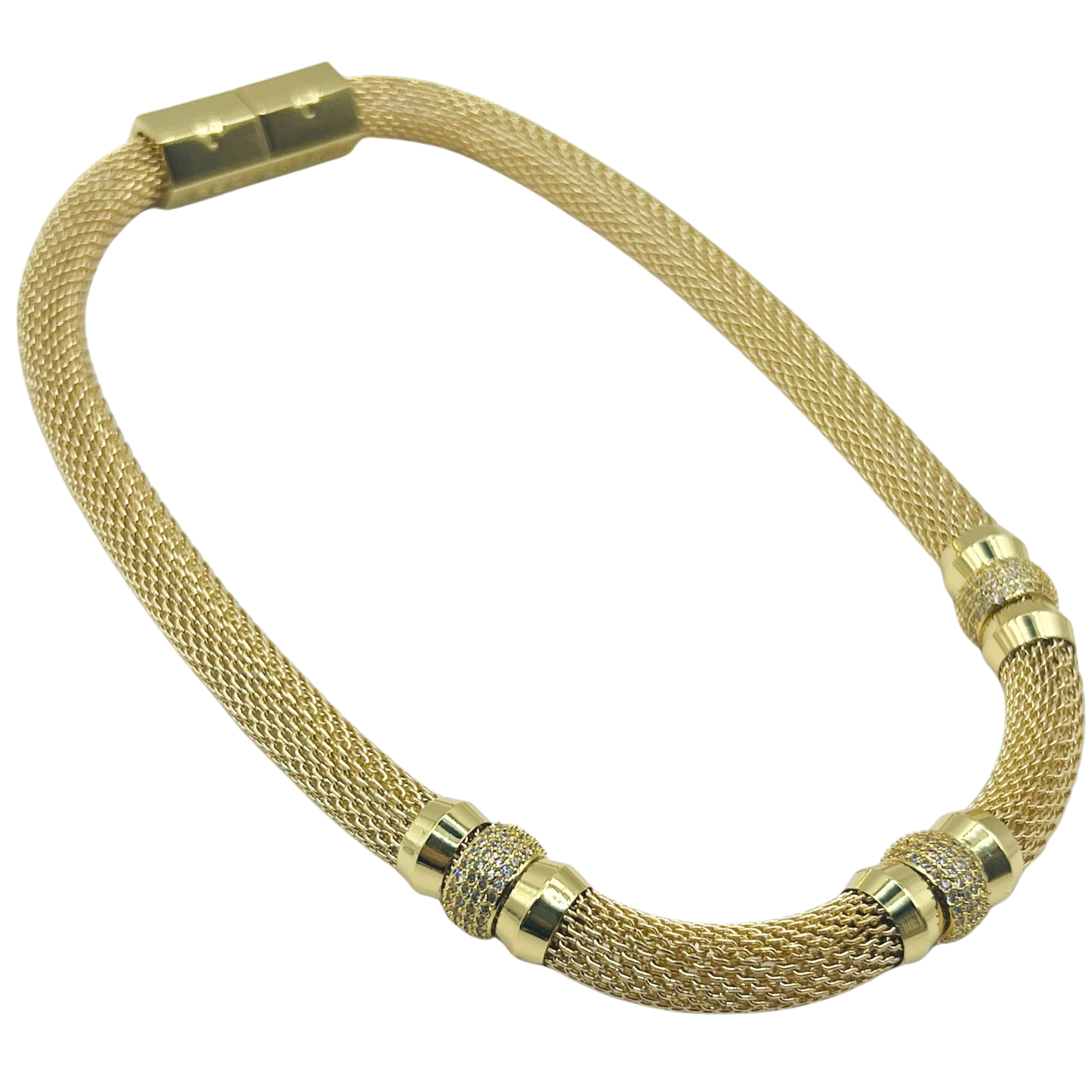 Gold_Fancy_Necklace_signature_magnetic_clasp_1