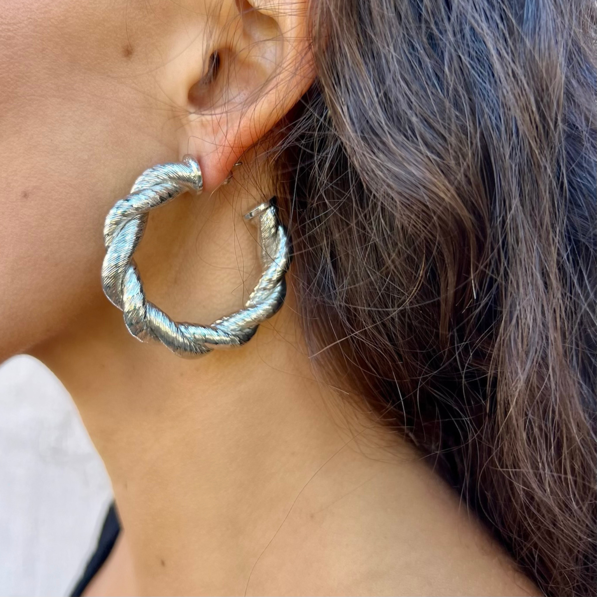 Hot girl hoops silver on model