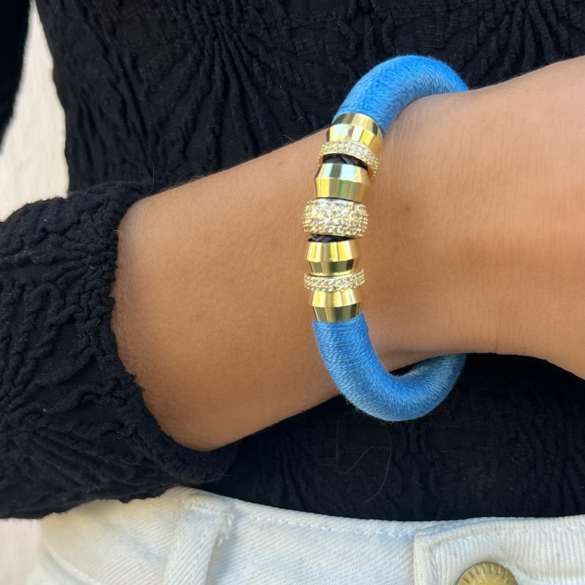 LuxeSmokyBlueBraceletsignaturemagneticclasp