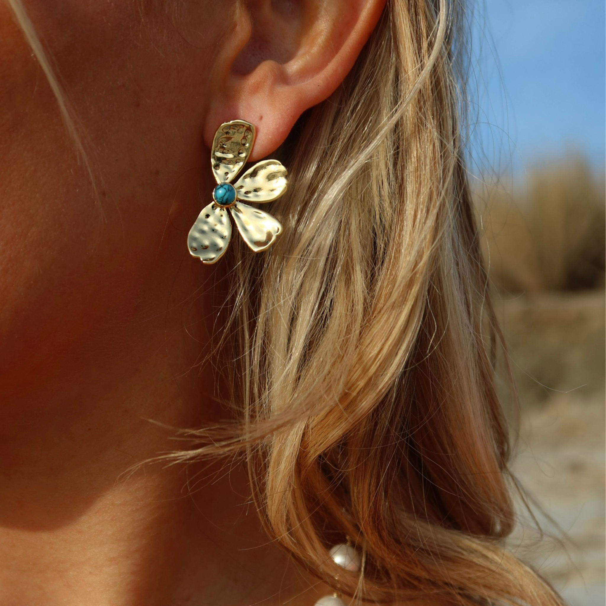 Petal Earrings Turquoise