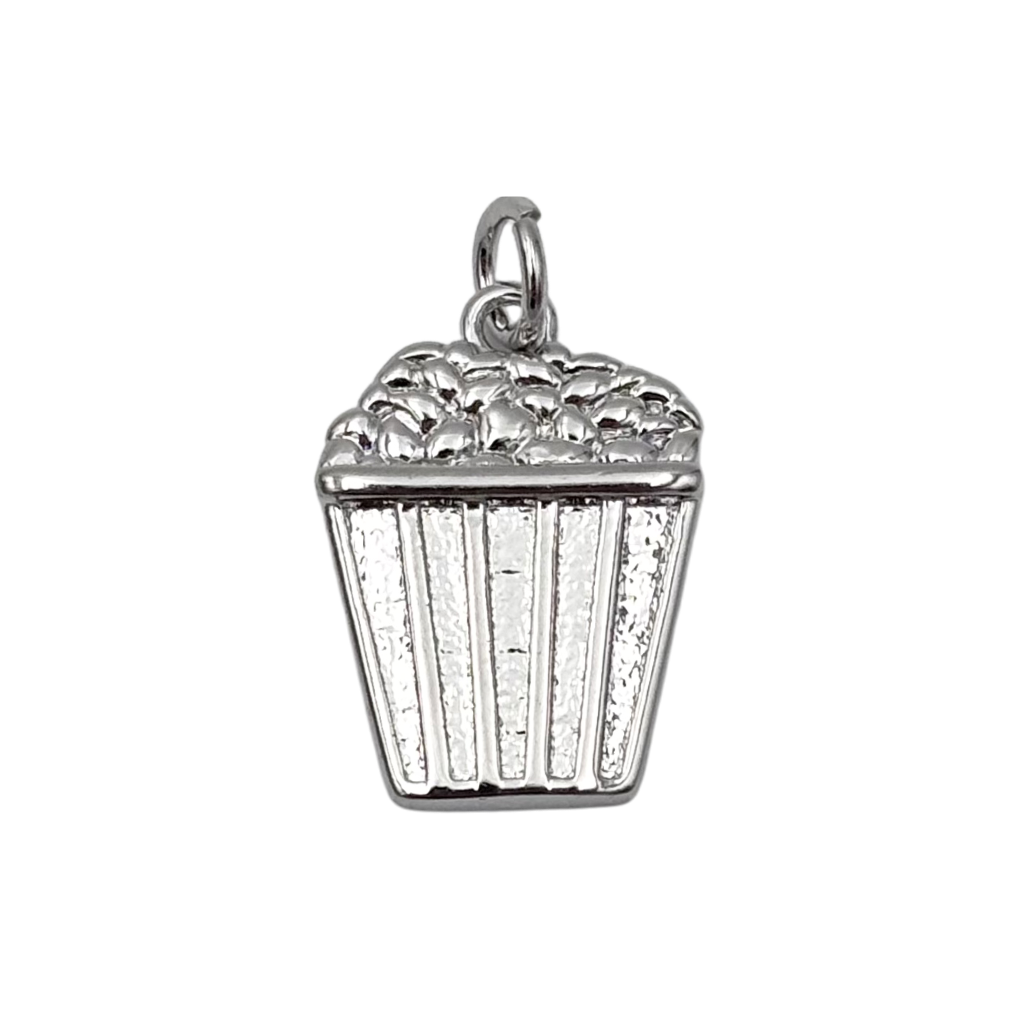 Silver popcorn bucket charm with textured kernels and striped tub detail by HOLST+LEE