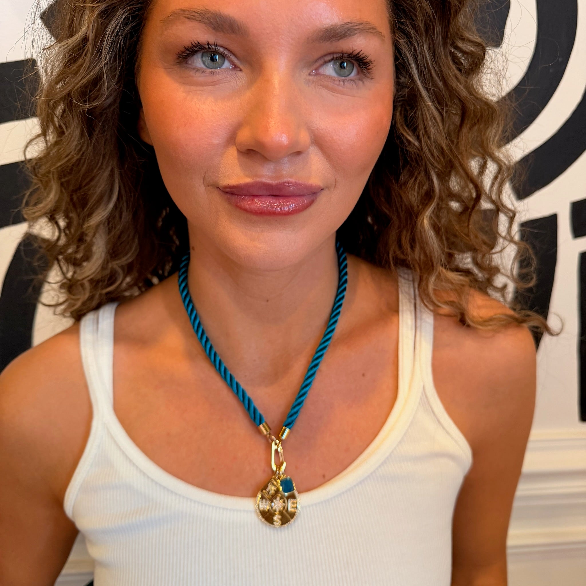VENITIANCHARMNECKLACE-Almafi 